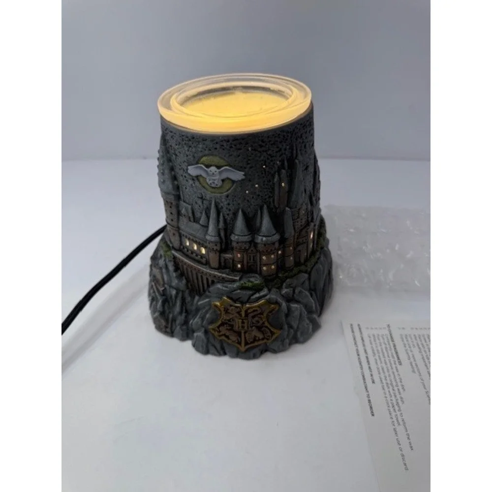 Scentsy Harry Potter Hogwarts Wax Warmer Wizarding World Castle Electric Large - Picture 2 of 9